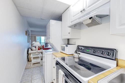 Bluewater East Oceanblock Condos - image 2