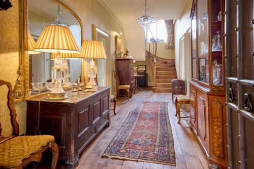 Helmdon House - pool & tennis court, 7 bedrooms in Helmdon
