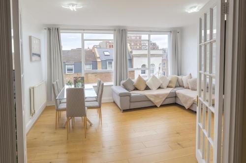 Park Lane Apartments Crawford Place - image 6