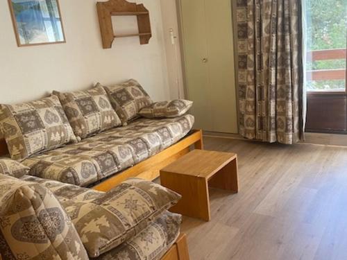 Appartement cosy 2 pieces, 5 pers, balcon, wifi, animaux admis, quartier Croisette - FR-1-574-68 near Le Medzery