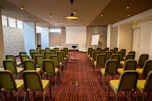 Best Western Atrium - image 9