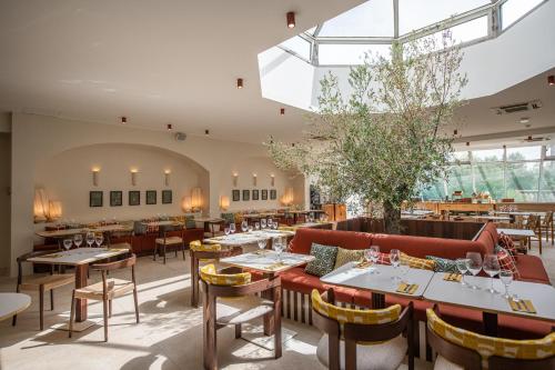 Mercure Arles Centre Arenes - Hôtel - Arles