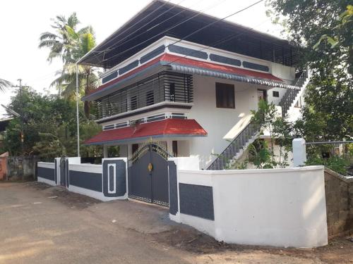 Punchiri Smile Home Stay-jyothis --211--Ground floor-Wachermukku-Varkala - Varkala