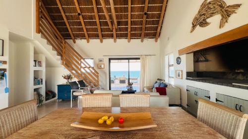 Kleinbos Beach Villa in Boggomsbaai