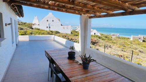 Kleinbos Beach Villa in Boggomsbaai