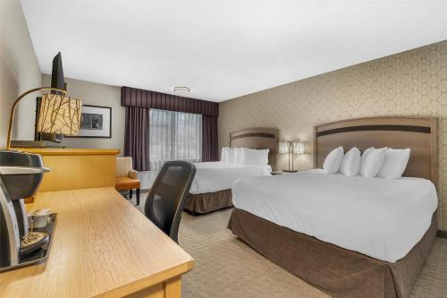 Queen Room with Two Queen Beds - Non-Smoking