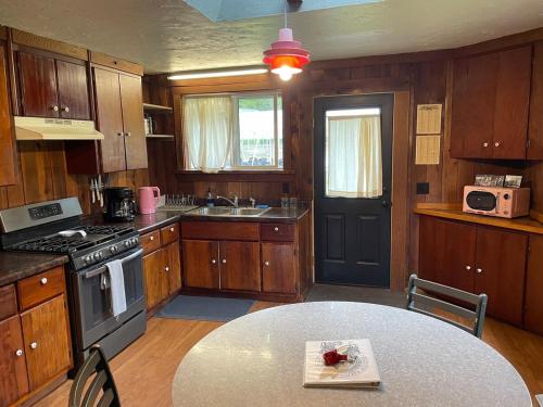 Farmhouse Cabin in the Redwoods in Freshwater (CA)