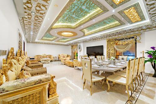 FIRST CLASS 4BR Extravagant, Eye of Dubai Views