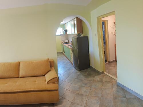 Robinson's house in 奧布羅瓦茨