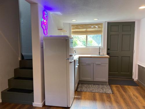 Unique Farm Apartment with Woodstove in Freshwater (CA)