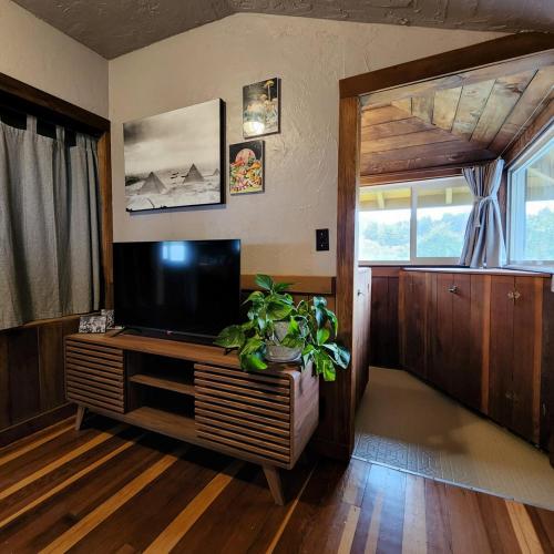 Unique Farm Apartment with Woodstove in Freshwater (CA)
