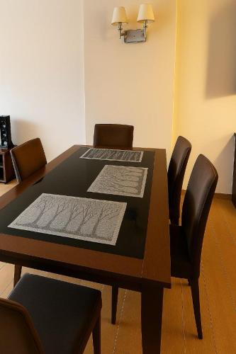 cozy Apartment at Fenessi, Westlands Nairobi in لوريشو