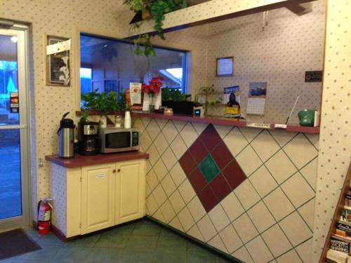 مارك توين موتور إن (Mark Twain Motor Inn) in إلميرا