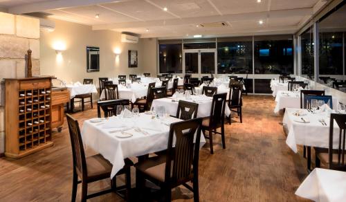 Ресторант, Hospitality Geraldton, SureStay by Best Western in Джералдтън