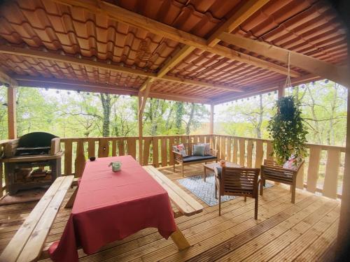 Chalet dans les bois gîte à louer Masquières