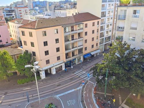 Poerio 7th Floor Jacuzzi Bath Apartment - Rio del Miracoli