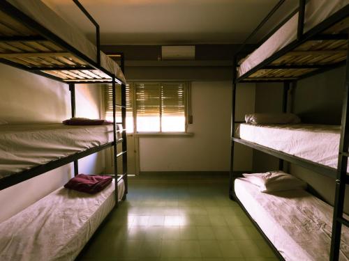 1 bunk bed