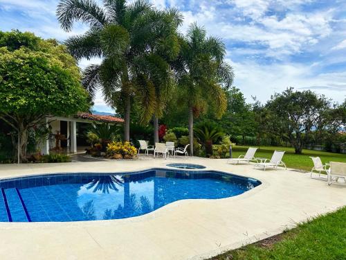 Espectacular finca cerca a Buga