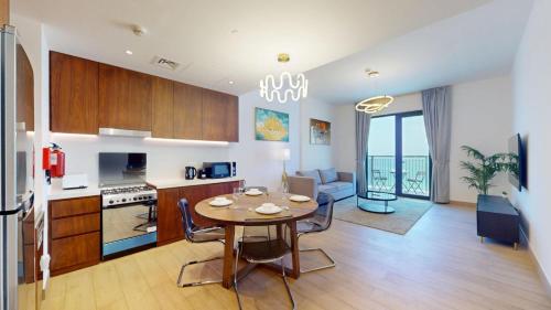 Locations l Upgraded 1 Bedroom l Sea Views, Beach Access l Port de La Mer, Dubaj (zdjęcie 2)