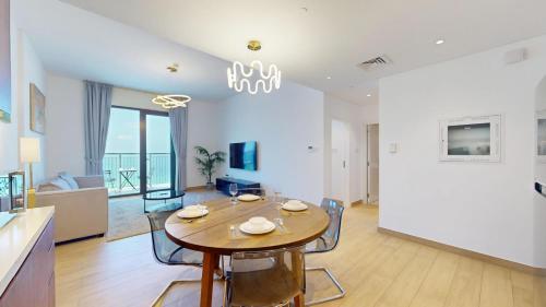 Locations l Upgraded 1 Bedroom l Sea Views, Beach Access l Port de La Mer, Dubaj (zdjęcie 6)