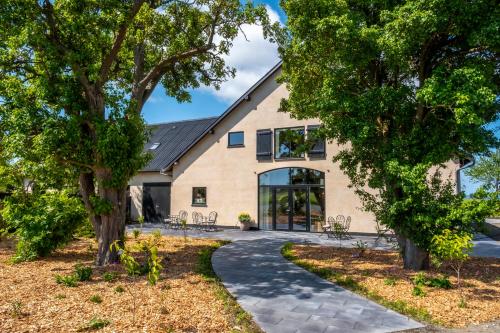 Seaside Retreat & Hotel in Stege