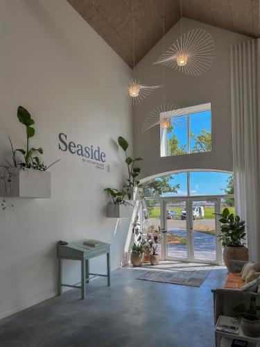 Seaside Retreat & Hotel in Stege