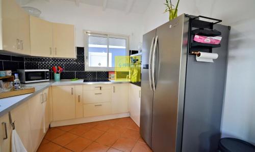 Dom pension in Baie-Mahault