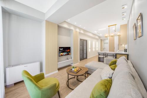 Luxury Stay - Modern 1BR in Yerevan Center - MyStreet, Erevan