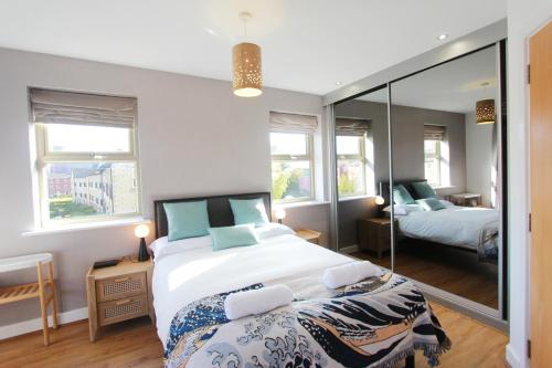 Riverside Retreat Leeds City Location Modern Townhouse & Free Parking, Leeds (Foto 7)