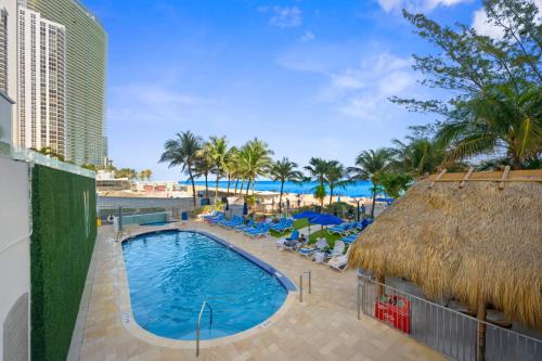 Piscina, Marenas Beach Resort in Sunny Isles Beach
