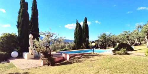 Dārzs, Residenze Il Convento Serra Alta in Folinjo