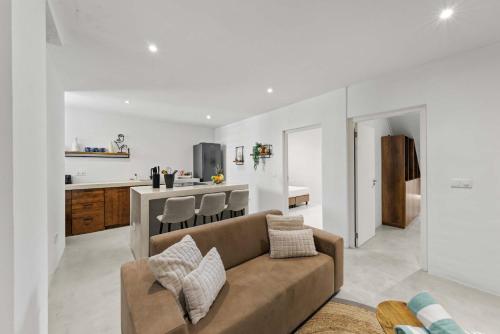 Rafiki Residence - Kas Leon