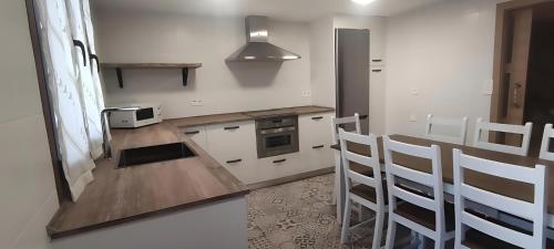 keuken, Vivienda Rural Perotxenea Landetxea in Doneztebe/Santesteban