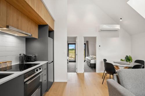 Lake and Peaks 2 Bedroom Apartment in The Remarkables