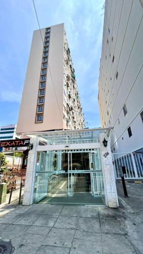 Entrance, Estudio Moderno em Laranjeiras in Laranjeiras