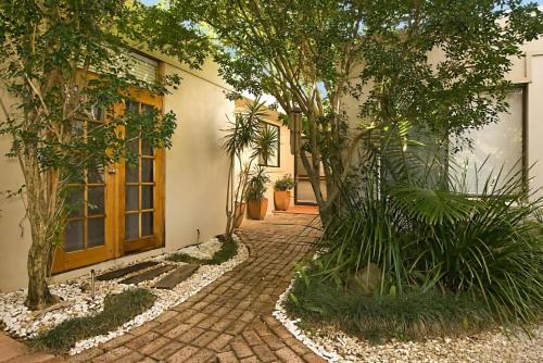 Absolute Serenity - 4- 26 Paterson Street - image 4