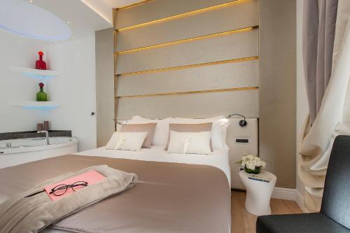 Vatican Style - image 2