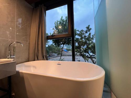 Happy House Moc Chau Hotel