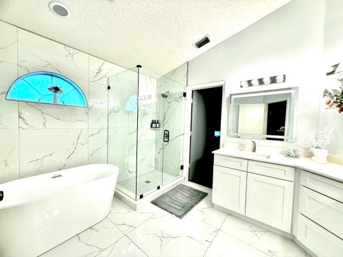 Tampa Getaway Pool House in Tampa, USA