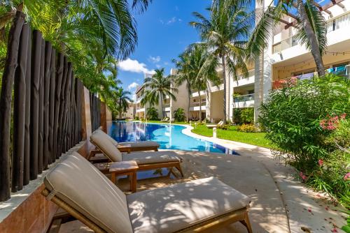 Spacious Apartment With Terrace, Pool And Beach Access - Puerto Aventuras