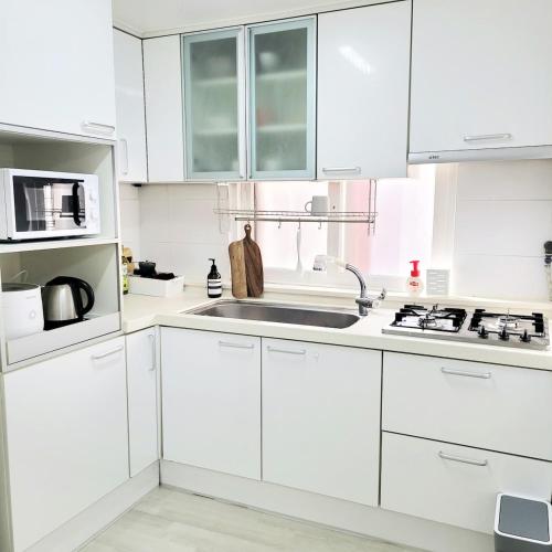 Two rooms 2F, 3mins Hapjeong Station, 4beds, Seul (foto 6)