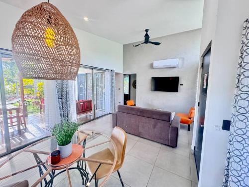 Casa Bella 3 Bdrm House w Pool in Gated Community in Marbella