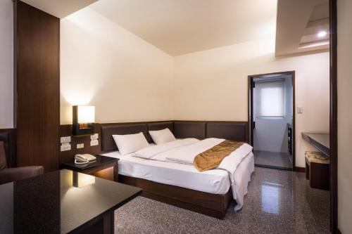 Superior Double Room image 2