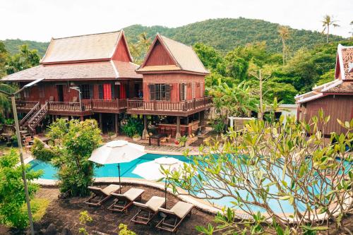 Exterior view, Yellow Sun Kep in Kep