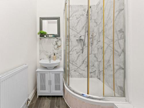 The Goldsmith 3BR Apt, Birmingham JQ with Parking, Бирмингем (фото 3)