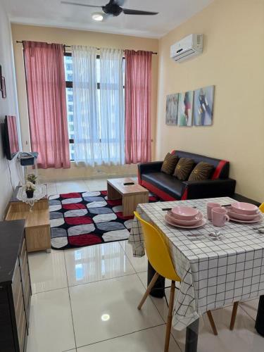 D'summit Residences by YML Homestay in Kempas
