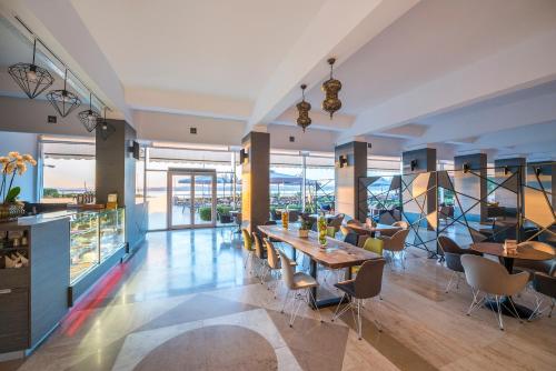 مطعم, Altın Yunus Hotel & Spa- Çeşme in تشسما