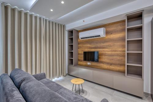 Offshore Suites Apartment in St Julians Centre - image 5
