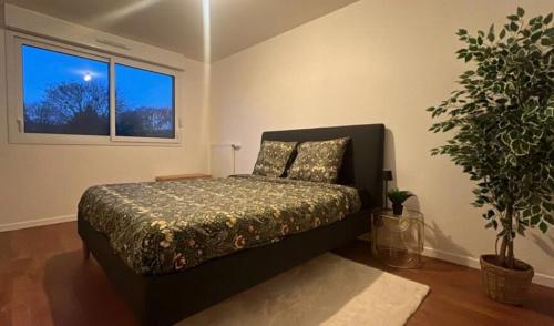 Charming Paris Apartment close to Orly Airport in เชอวิลลี ลาอุย