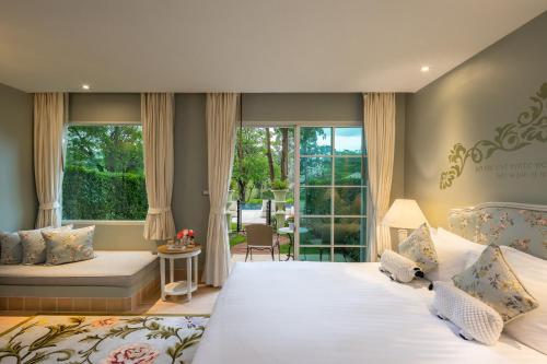 room detail thumbnail 1